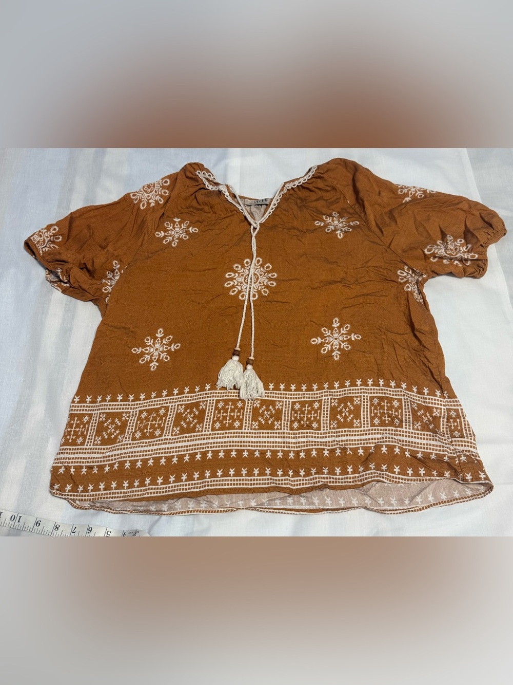 ViVI Women’s Size Medium Rust Brown  Tassel Peasant Top